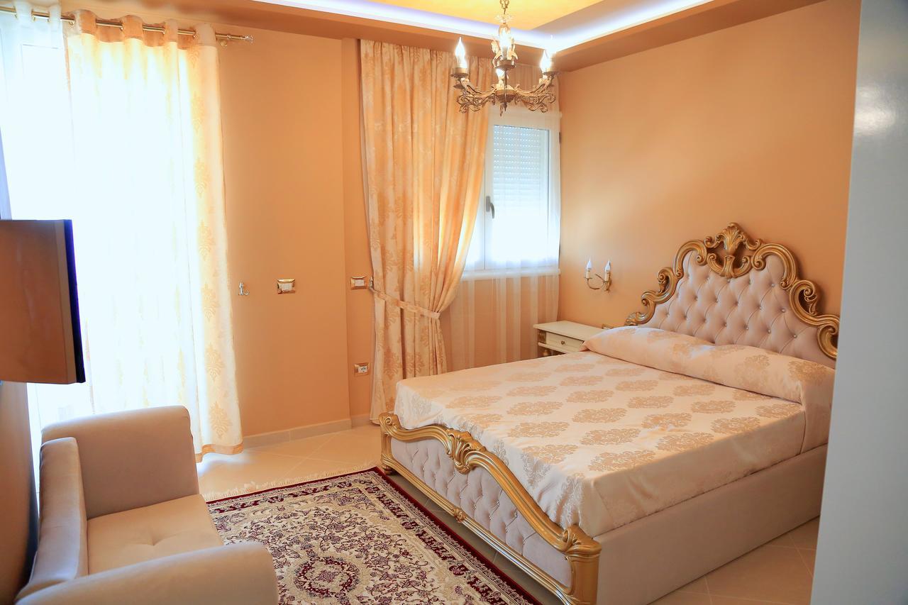 Nomelia Residence B&BVlorë エクステリア 写真