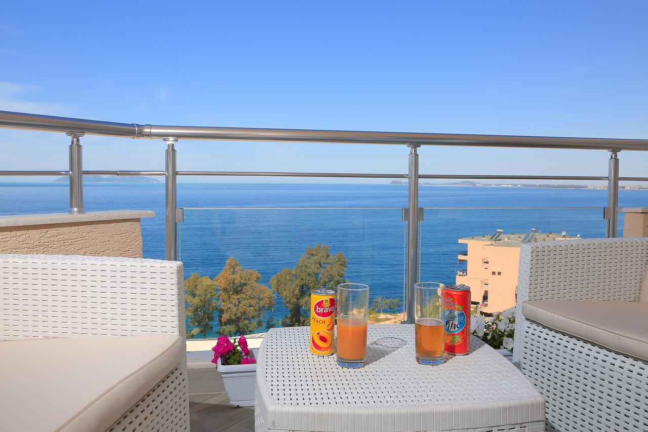 Nomelia Residence B&BVlorë エクステリア 写真
