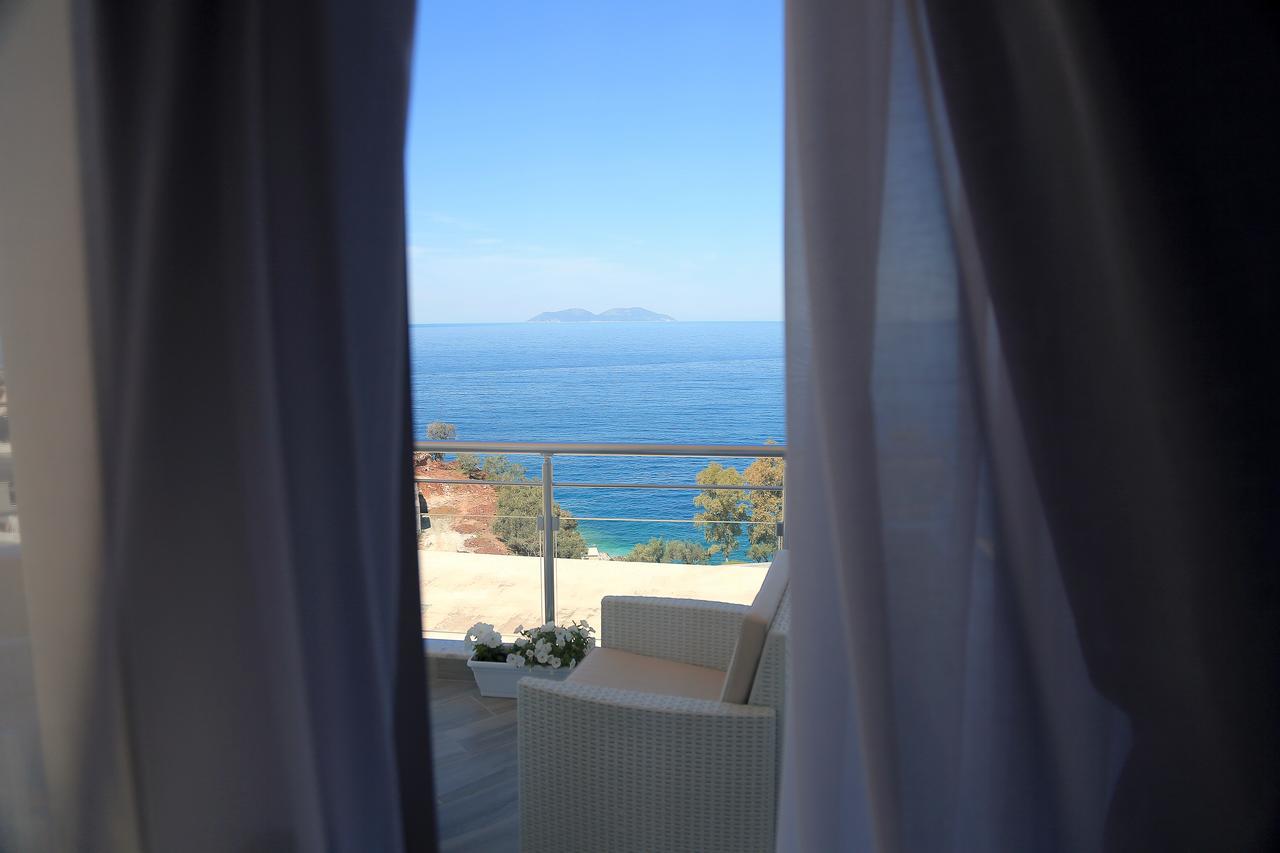 Nomelia Residence B&BVlorë エクステリア 写真