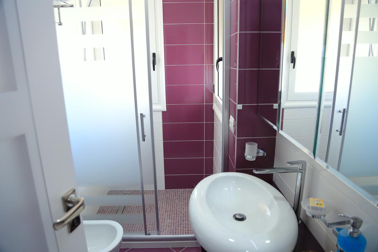 Nomelia Residence B&BVlorë エクステリア 写真