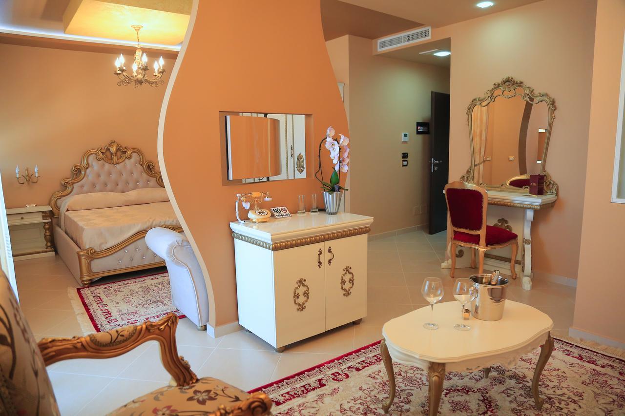 Nomelia Residence B&BVlorë エクステリア 写真