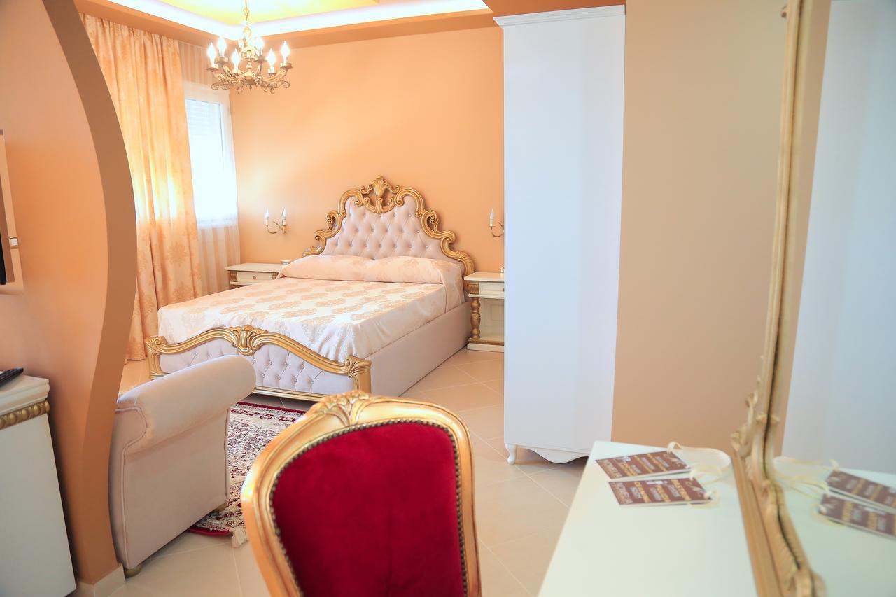 Nomelia Residence B&BVlorë エクステリア 写真