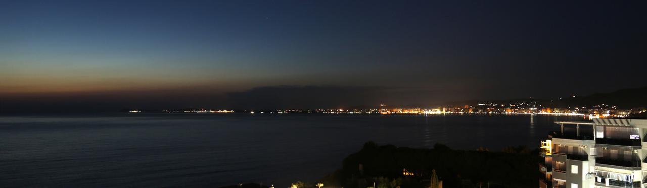 Nomelia Residence B&BVlorë エクステリア 写真